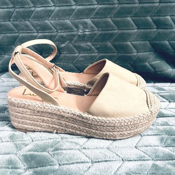 Lulus Natural Embroidered AnkleStrap
Espadrille1.5 in.platform-SEE BELOW FOR SZ - Picture 2 of 5